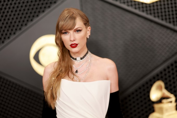 taylor swift watch choker grammys